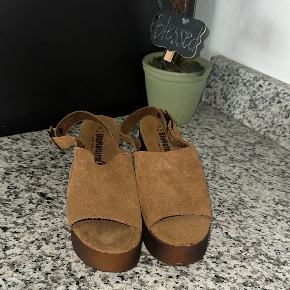 BIO NATURAL Leather Brown Wedge with Buckle Sling Stacked Heels Mules Size 6.5